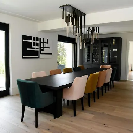 Splendid Propery - With Lovely Views Casa vacanze *