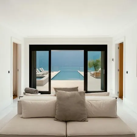 Splendid Propery - With Lovely Views Casa vacanze *